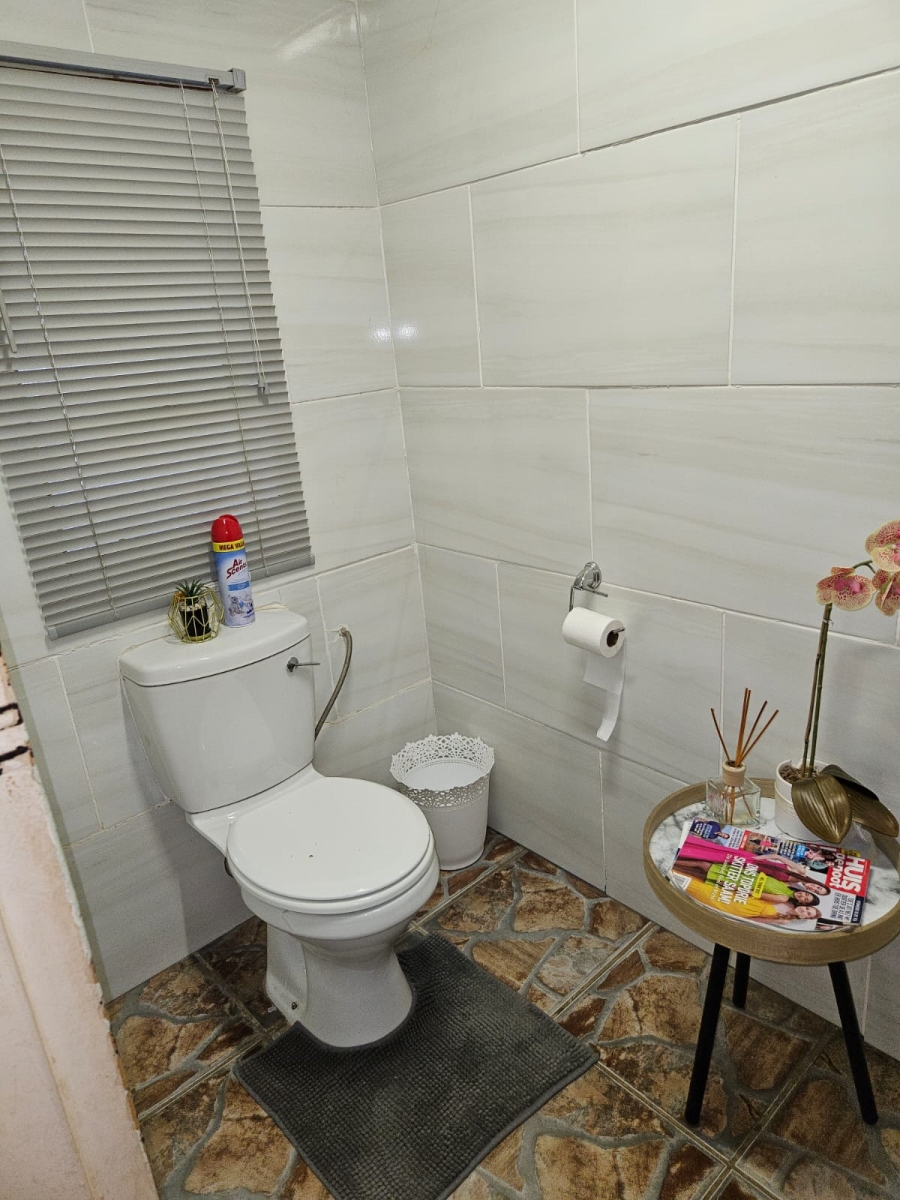 5 Bedroom Property for Sale in Villiers Free State